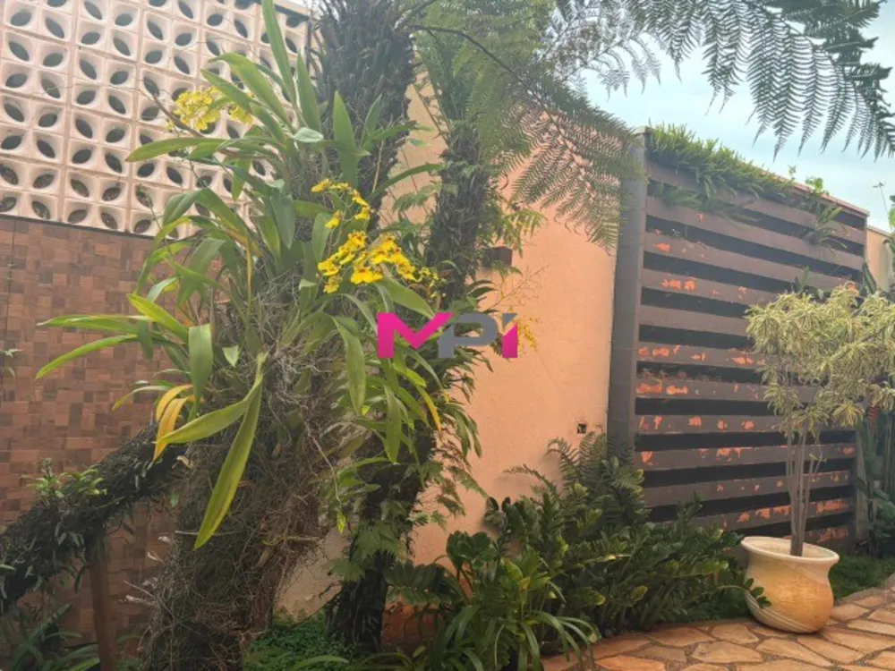 Sobrado, 4 quartos, 393 m² - Foto 1