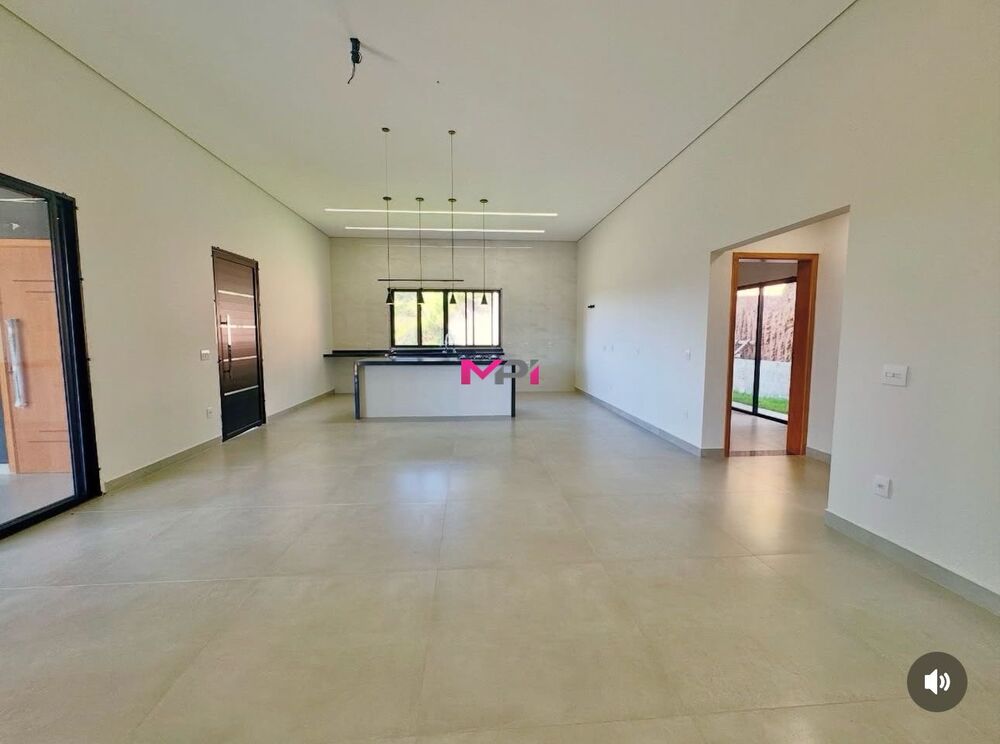 Casa à venda com 3 quartos, 298m² - Foto 2