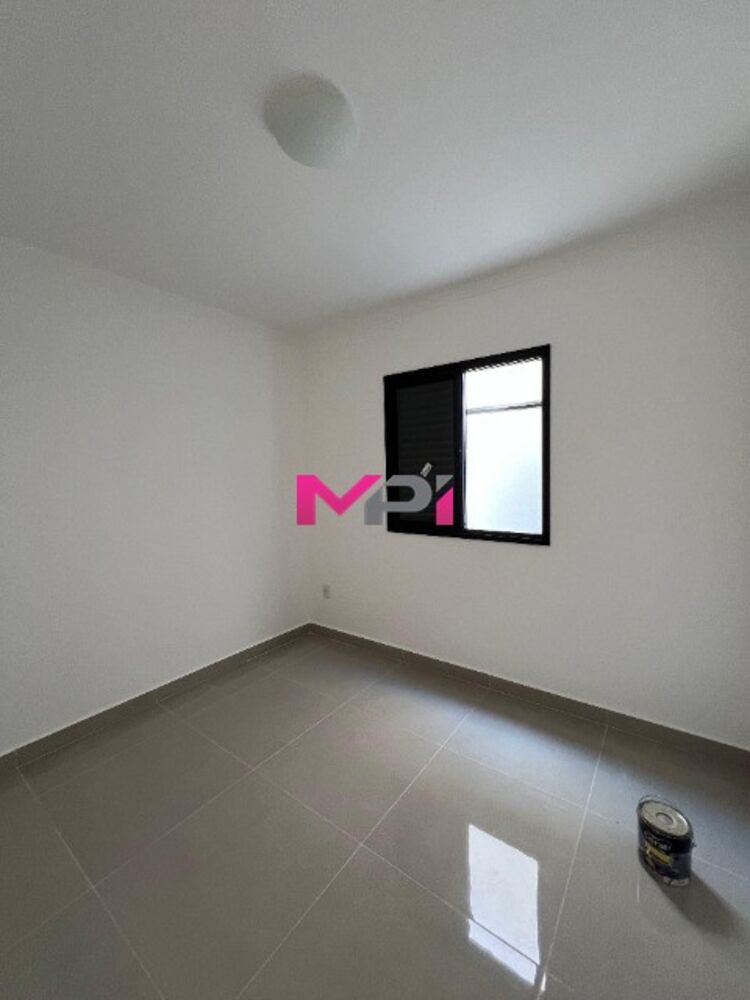 Casa à venda com 3 quartos, 101m² - Foto 11