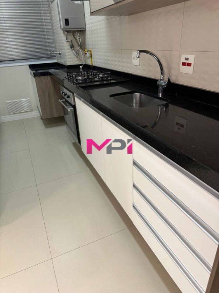 Apartamento para alugar com 2 quartos, 83m² - Foto 4