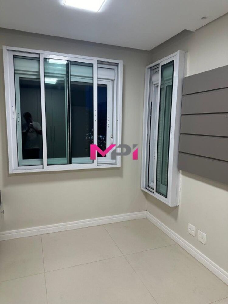 Apartamento para alugar com 2 quartos, 83m² - Foto 9