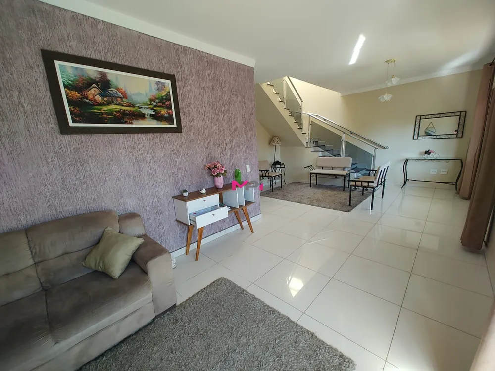 Sobrado, 3 quartos, 261 m² - Foto 1