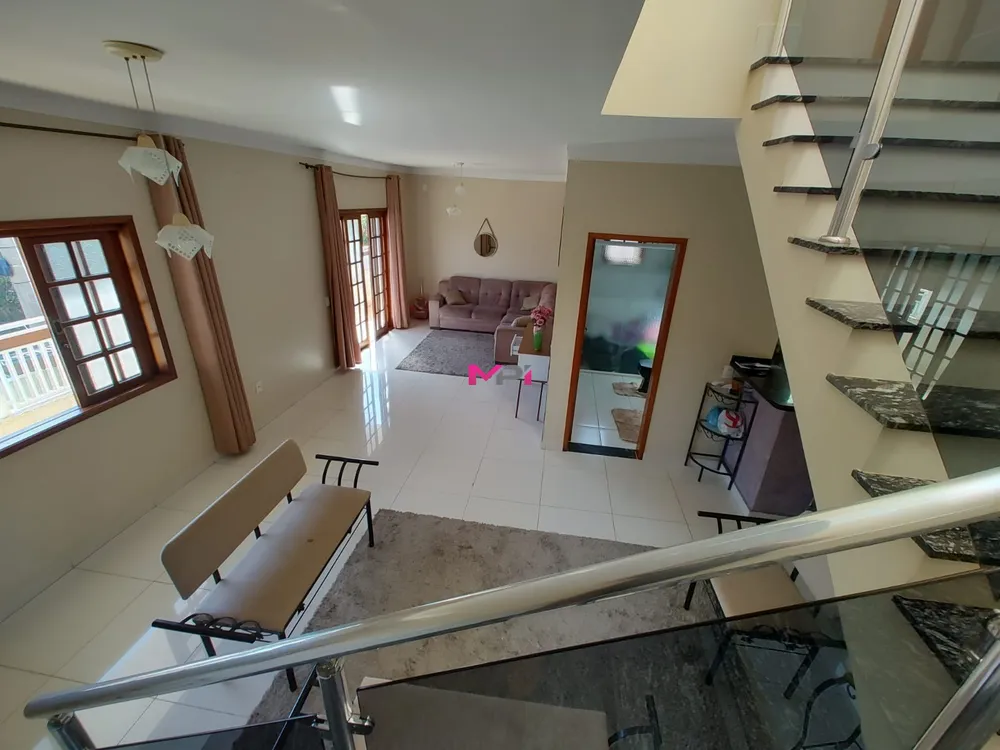 Sobrado, 3 quartos, 261 m² - Foto 2