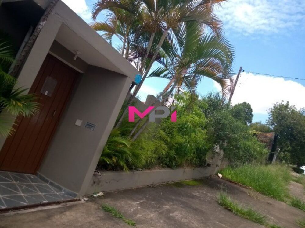 Terreno à venda, 700m² - Foto 1