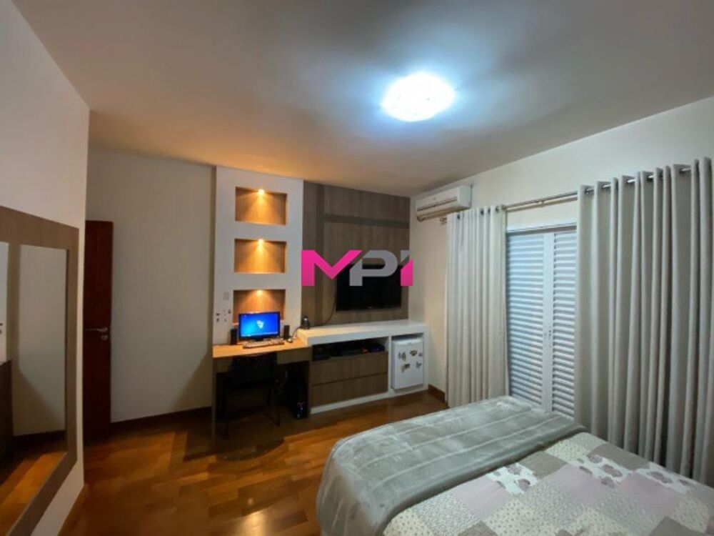 Casa, 3 quartos, 350 m² - Foto 1