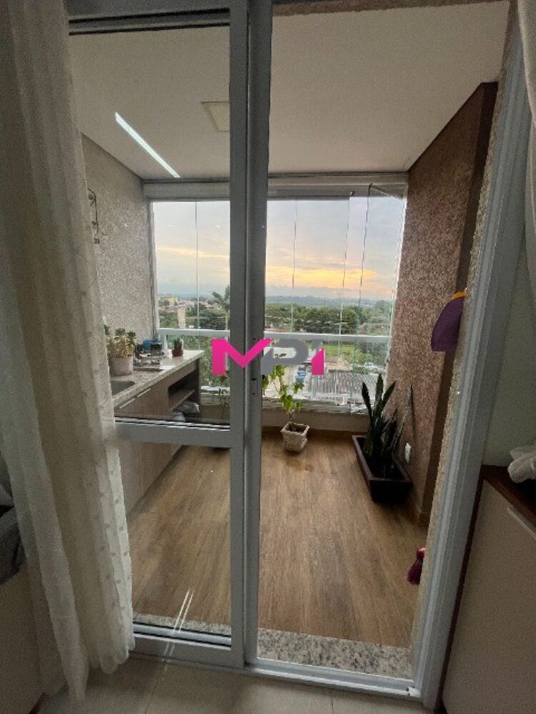 Apartamento à venda com 2 quartos, 69m² - Foto 1