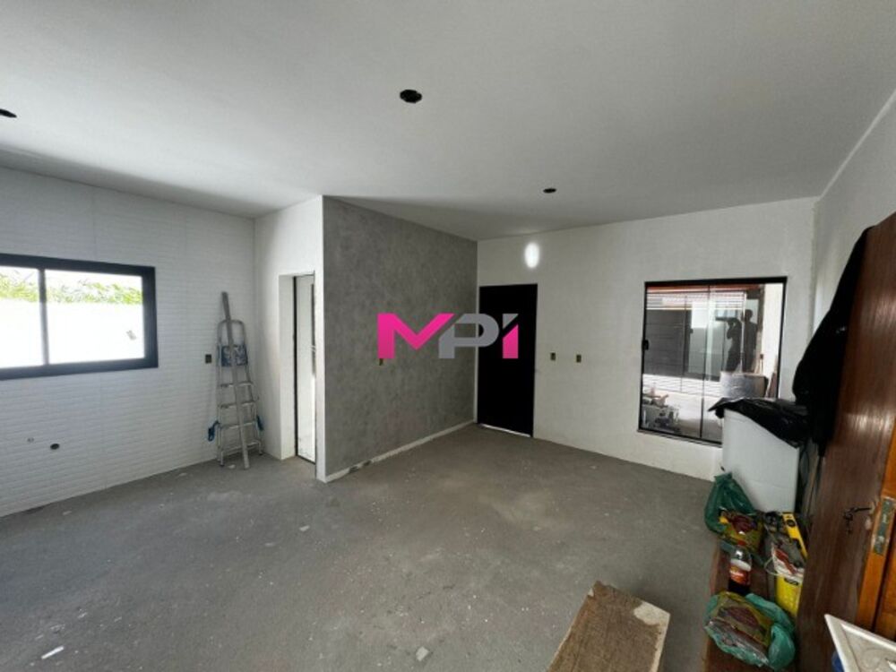 Casa à venda com 2 quartos, 92m² - Foto 1
