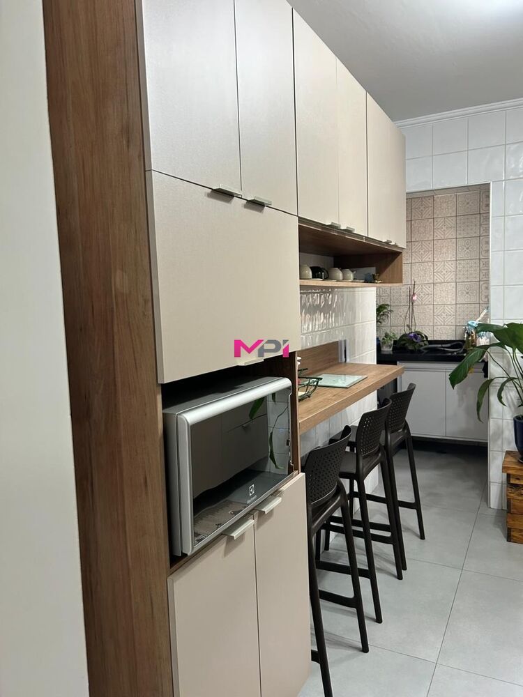 Apartamento à venda com 2 quartos, 75m² - Foto 17