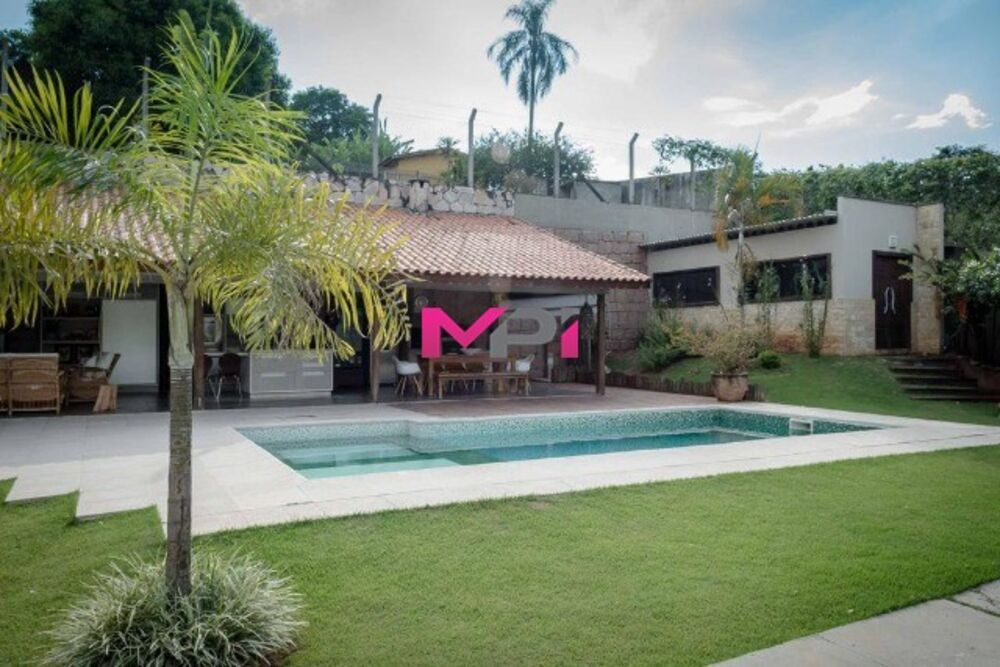 Casa à venda com 3 quartos, 500m² - Foto 4