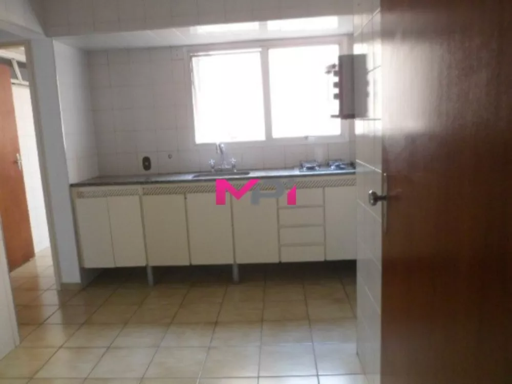 Apartamento à venda com 3 quartos, 161m² - Foto 8