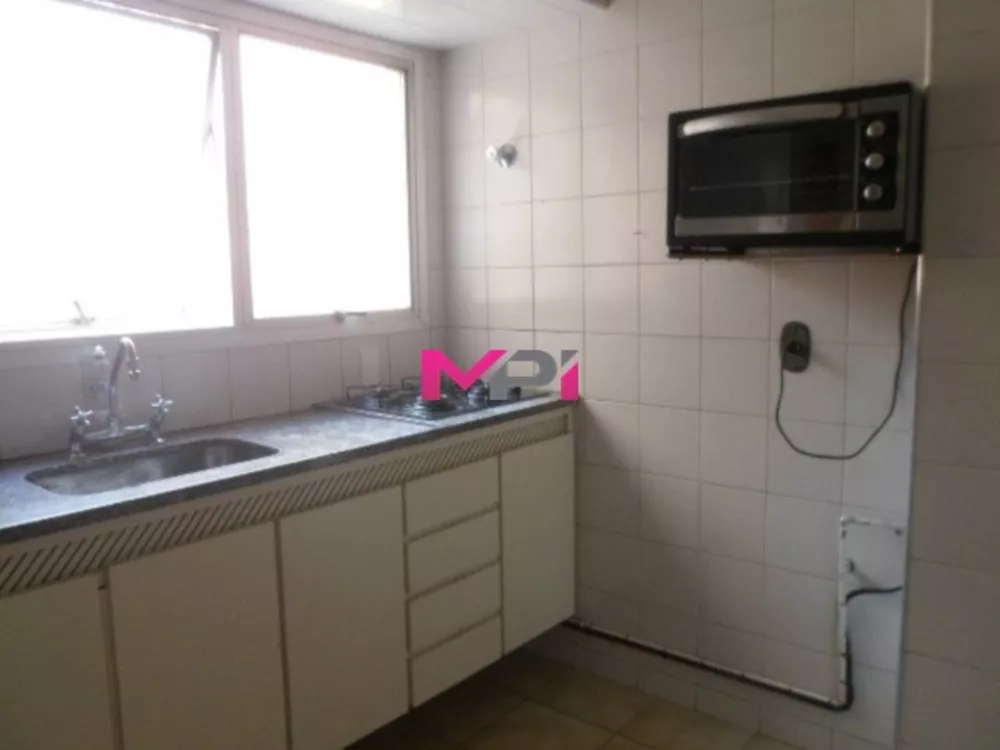 Apartamento à venda com 3 quartos, 161m² - Foto 11