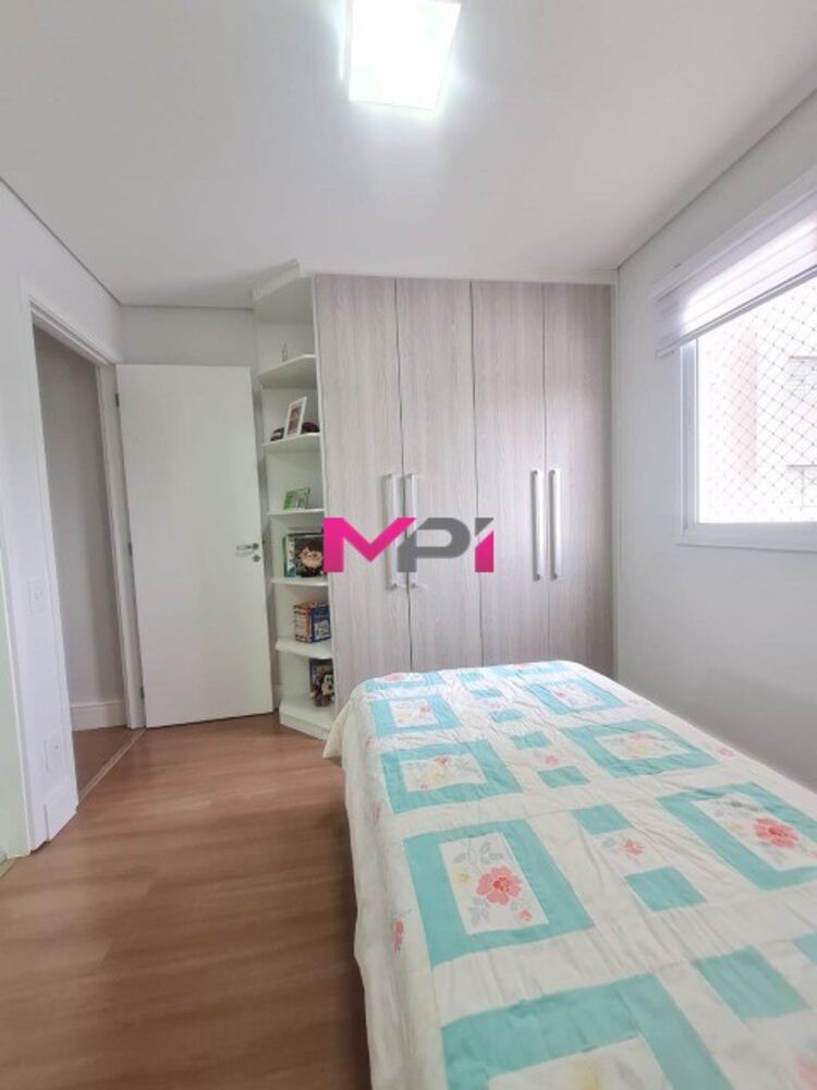 Apartamento à venda com 3 quartos, 131m² - Foto 2