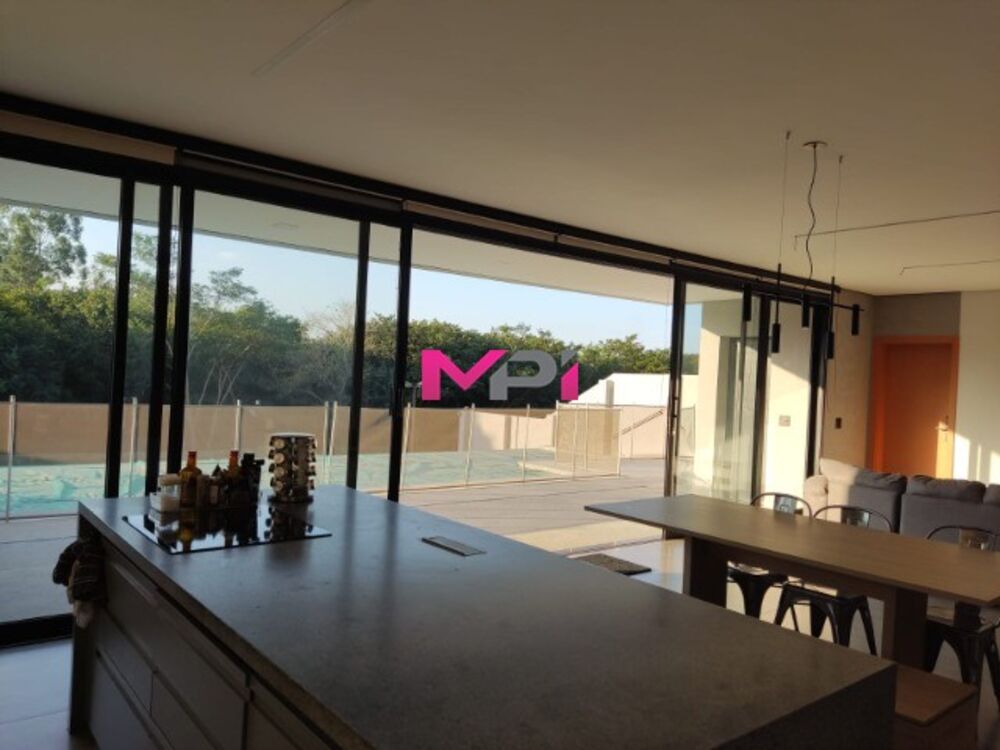 Casa de Condomínio à venda com 4 quartos, 310m² - Foto 3