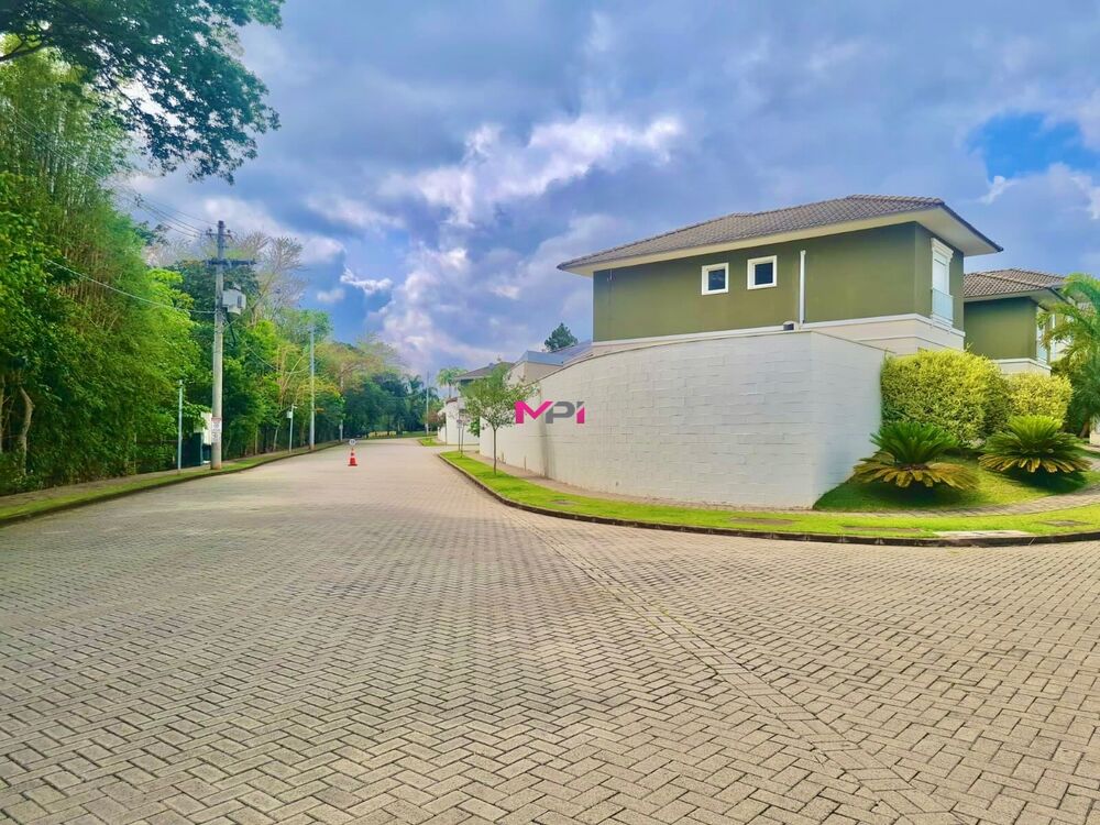Casa de Condomínio para alugar com 3 quartos, 173m² - Foto 4