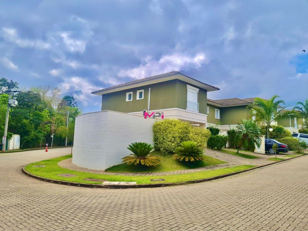 Casa de Condomínio para alugar com 3 quartos, 173m² - Foto 1