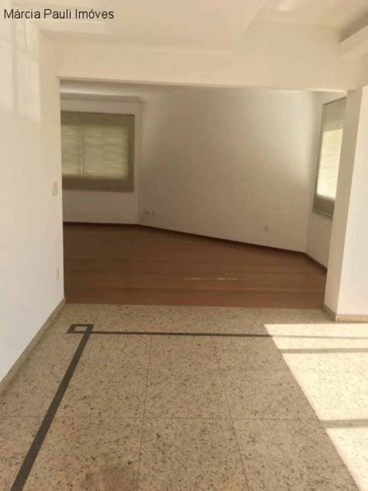 Apartamento à venda com 3 quartos, 200m² - Foto 4