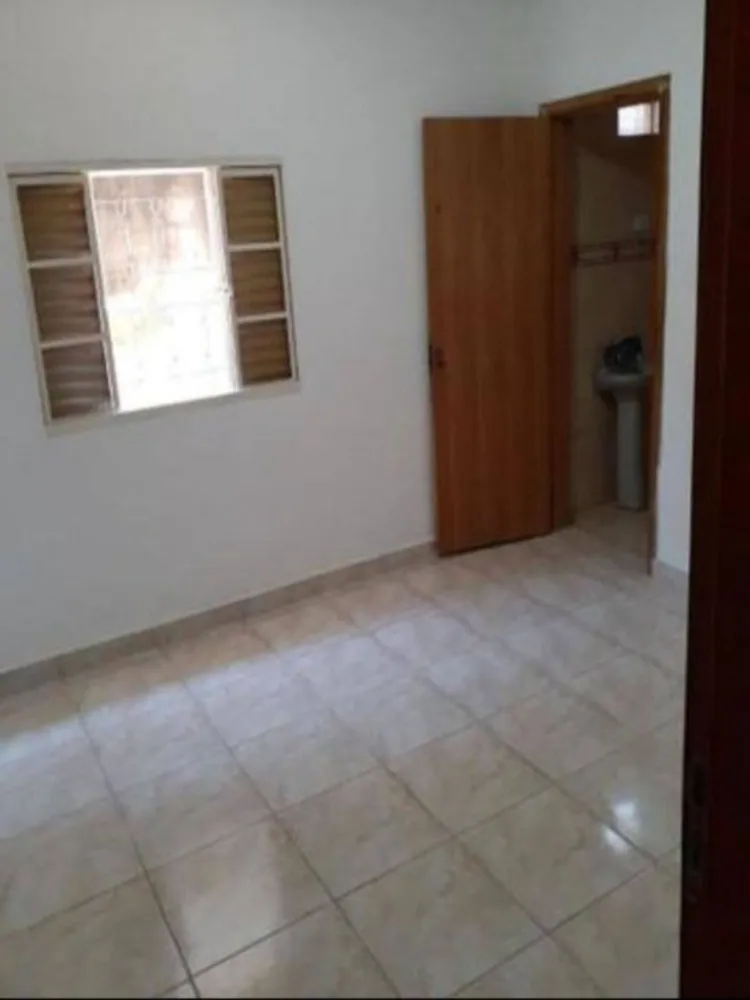 Casa, 3 quartos, 168 m² - Foto 2
