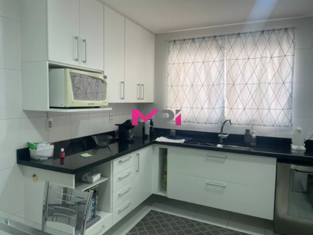 Apartamento à venda com 3 quartos, 157m² - Foto 5