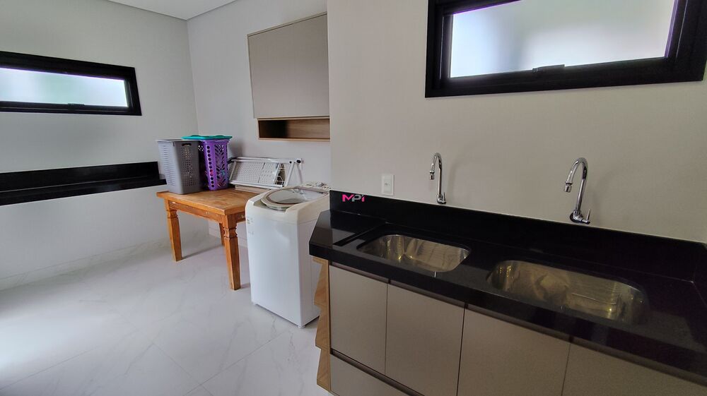 Casa à venda com 3 quartos, 340m² - Foto 5