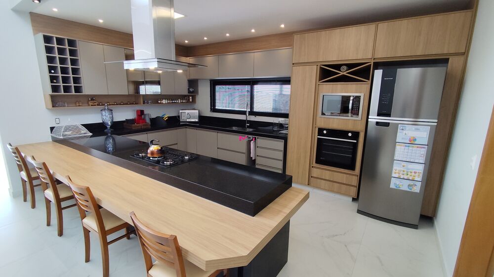 Casa à venda com 3 quartos, 340m² - Foto 6