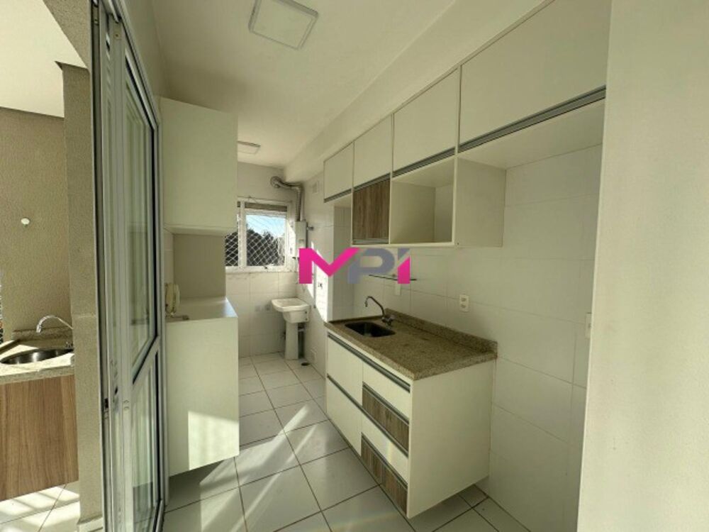 Apartamento à venda com 2 quartos, 70m² - Foto 4