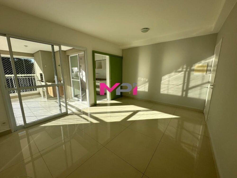 Apartamento à venda com 2 quartos, 70m² - Foto 1
