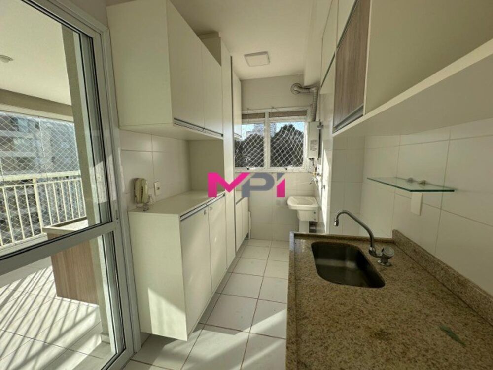 Apartamento à venda com 2 quartos, 70m² - Foto 3
