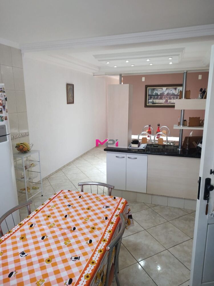 Sobrado à venda com 2 quartos, 250m² - Foto 2