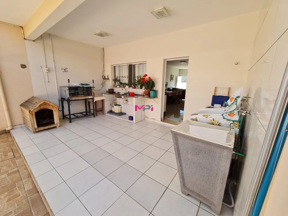 Casa, 3 quartos, 200 m² - Foto 11