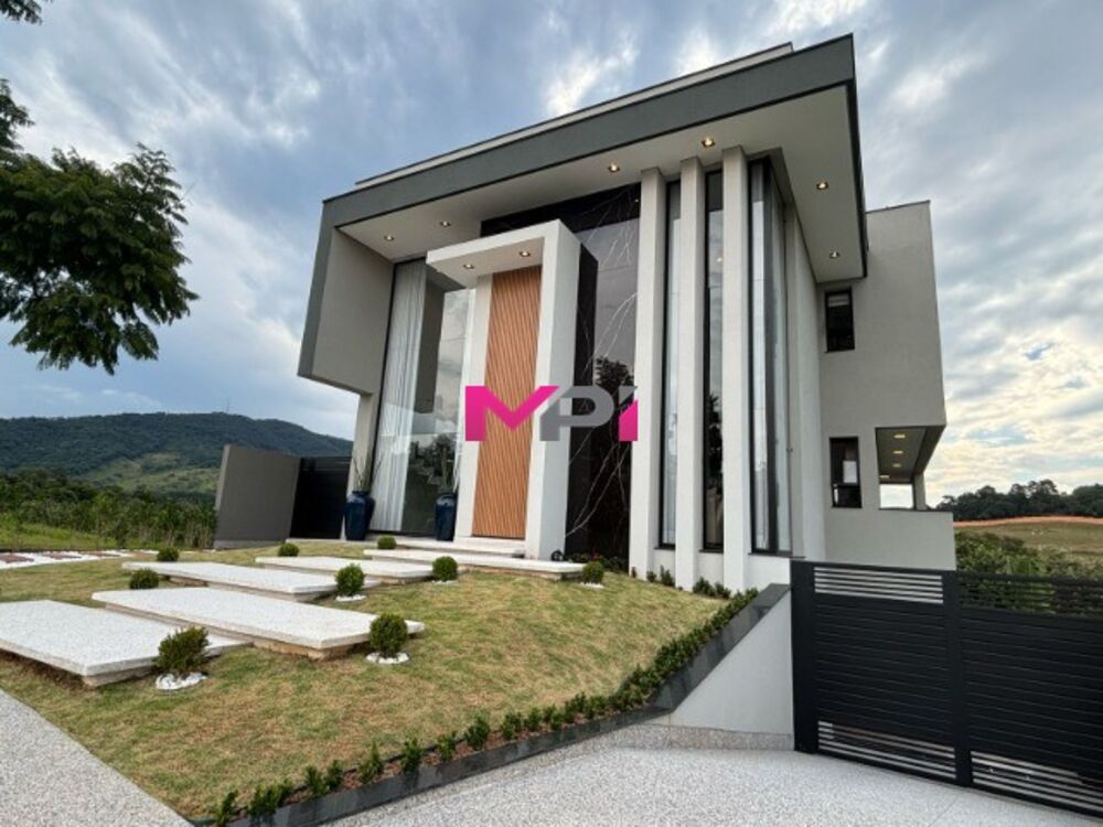Casa de Condomínio à venda com 4 quartos, 456m² - Foto 1