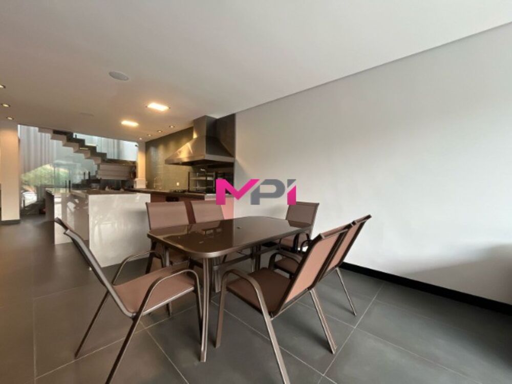 Casa de Condomínio à venda com 4 quartos, 456m² - Foto 11