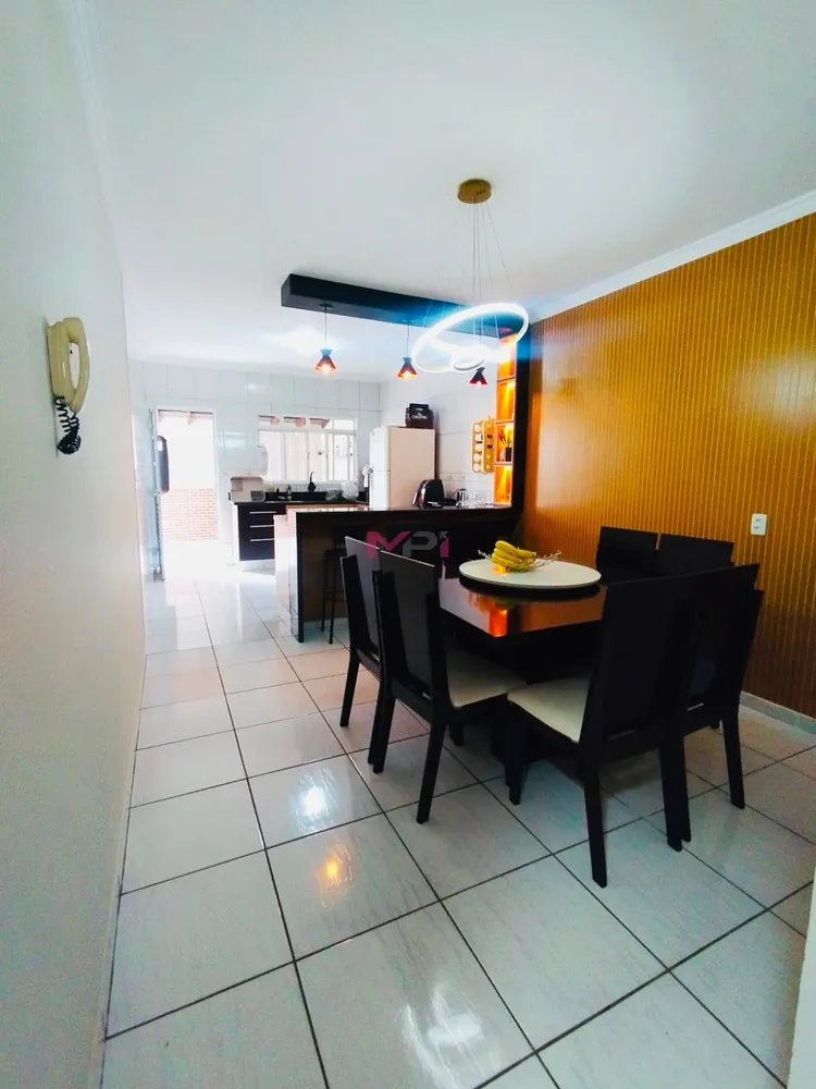 Casa, 2 quartos, 138 m² - Foto 1