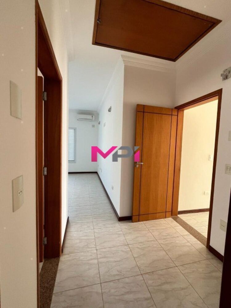 Casa de Condomínio para alugar com 4 quartos, 360m² - Foto 12