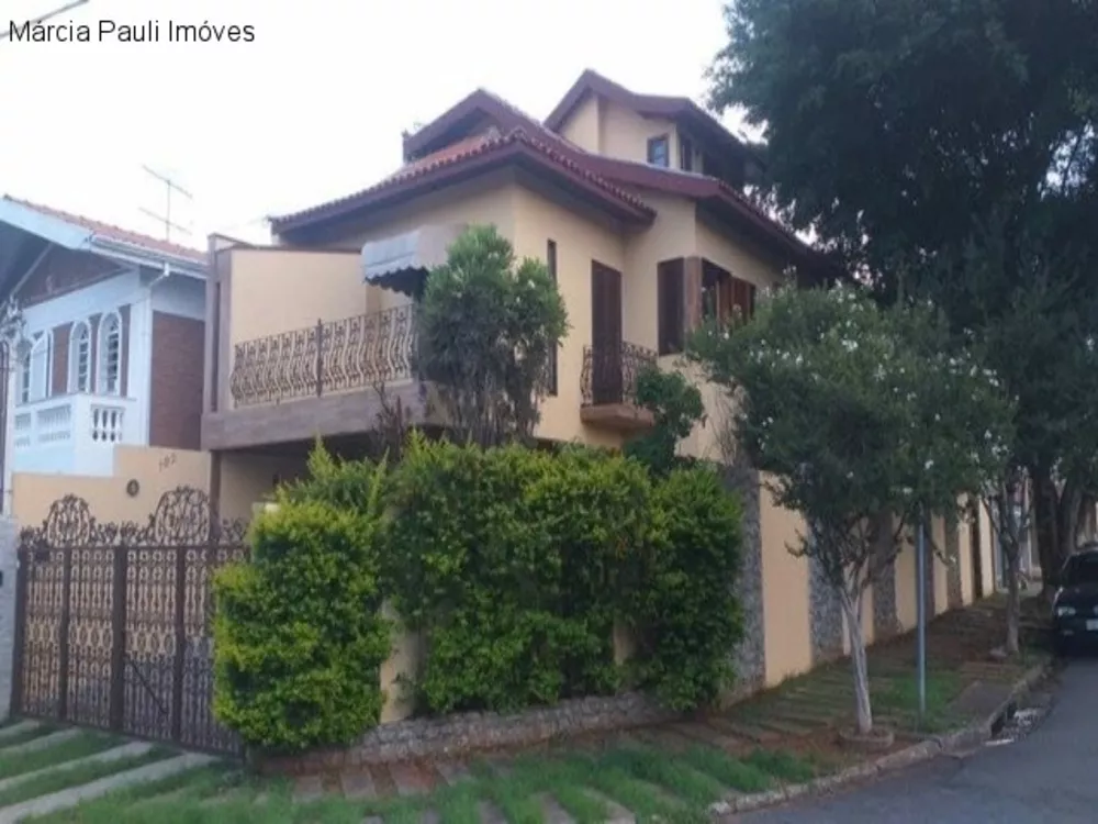 Sobrado à venda com 3 quartos, 234m² - Foto 1