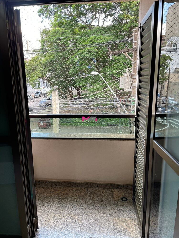 Apartamento à venda com 3 quartos, 150m² - Foto 1