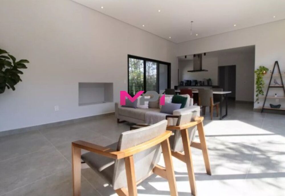 Sobrado, 3 quartos, 272 m² - Foto 1