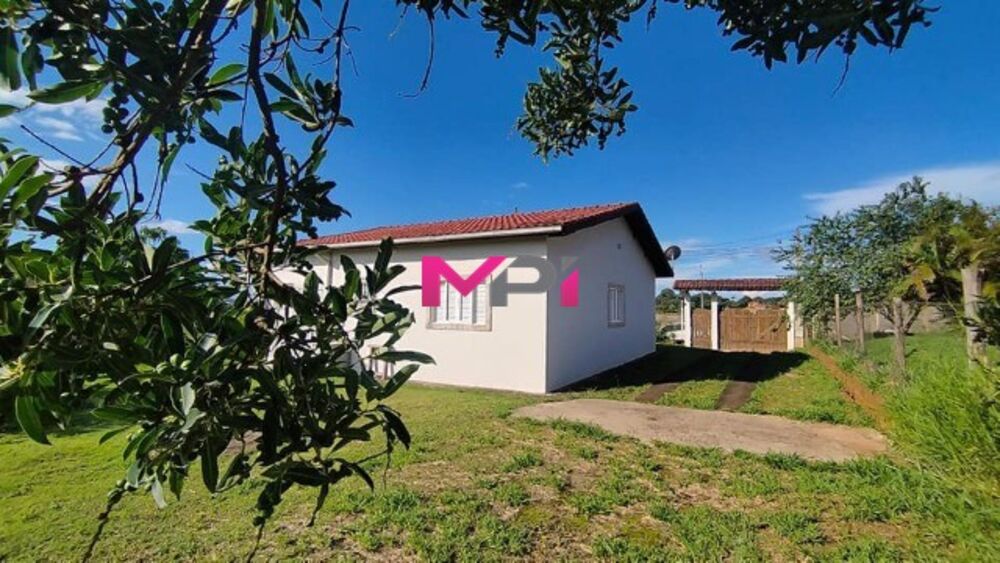 Chácara, 2 quartos, 1147 m² - Foto 1