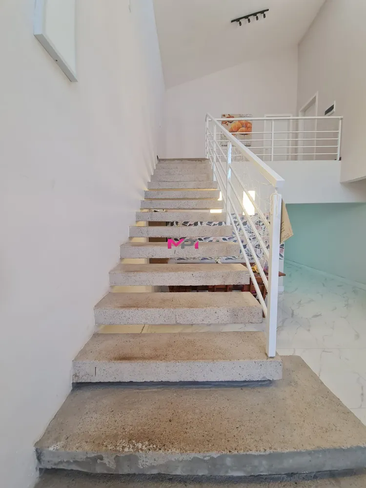 Sobrado, 3 quartos, 270 m² - Foto 3