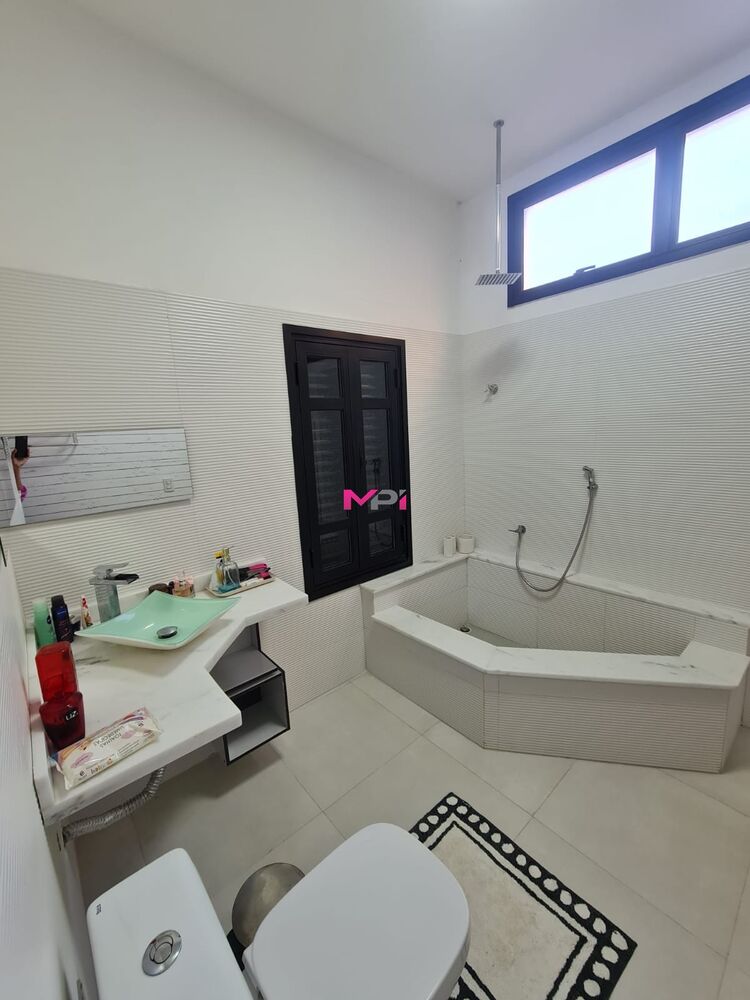 Sobrado, 3 quartos, 270 m² - Foto 2