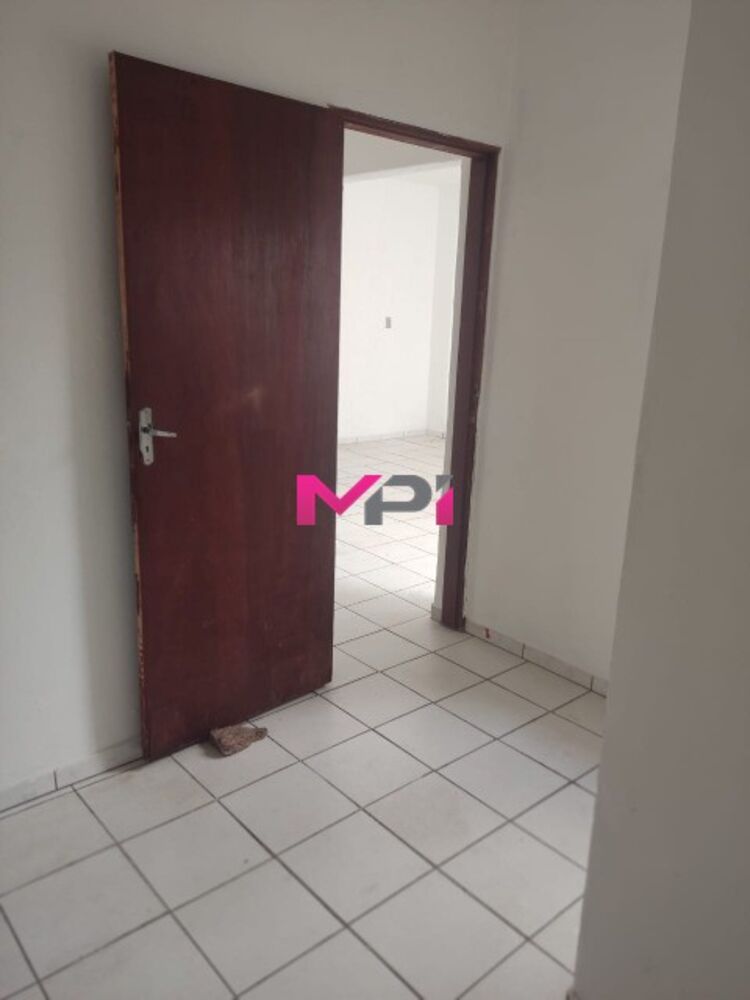 Casa à venda com 3 quartos, 166m² - Foto 1