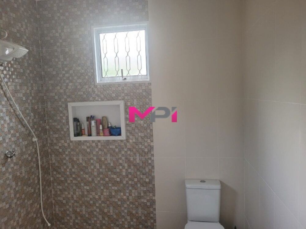 Casa, 4 quartos, 230 m² - Foto 2