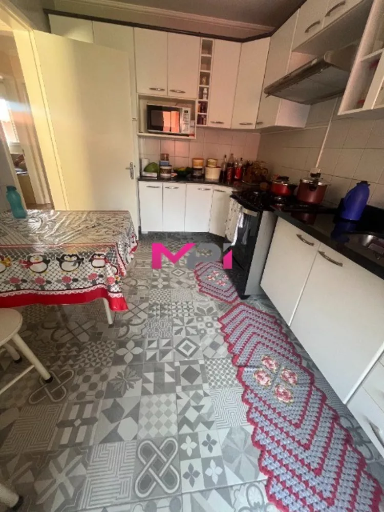 Apartamento à venda com 2 quartos, 66m² - Foto 4