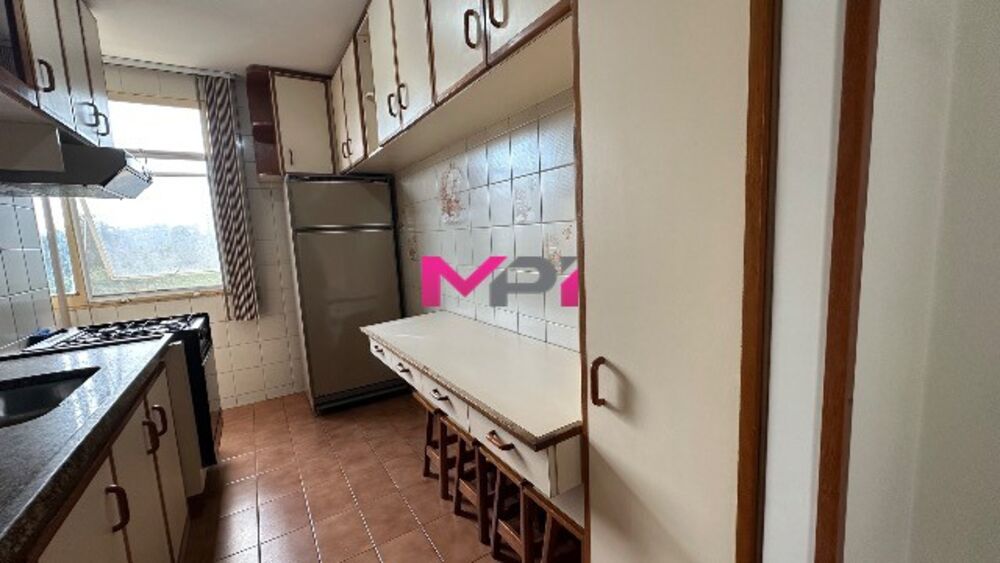 Apartamento à venda com 1 quarto, 44m² - Foto 2