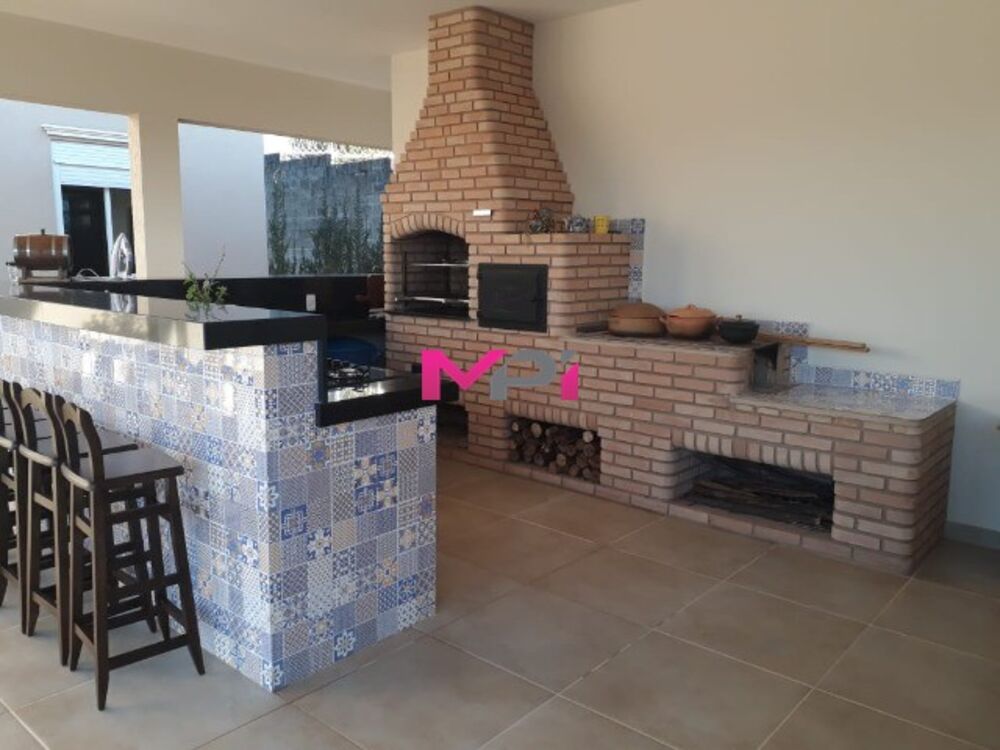Casa de Condomínio à venda com 4 quartos, 398m² - Foto 2