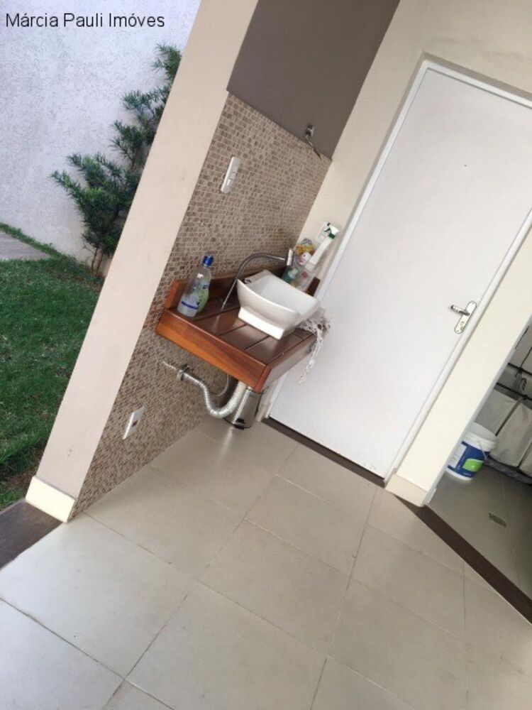 Casa, 3 quartos, 230 m² - Foto 1
