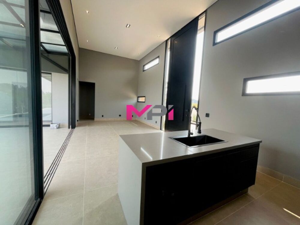 Casa de Condomínio à venda com 4 quartos, 255m² - Foto 11