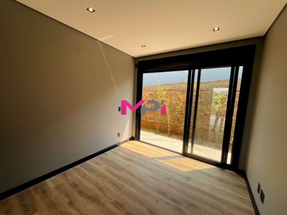 Casa de Condomínio à venda com 4 quartos, 255m² - Foto 18