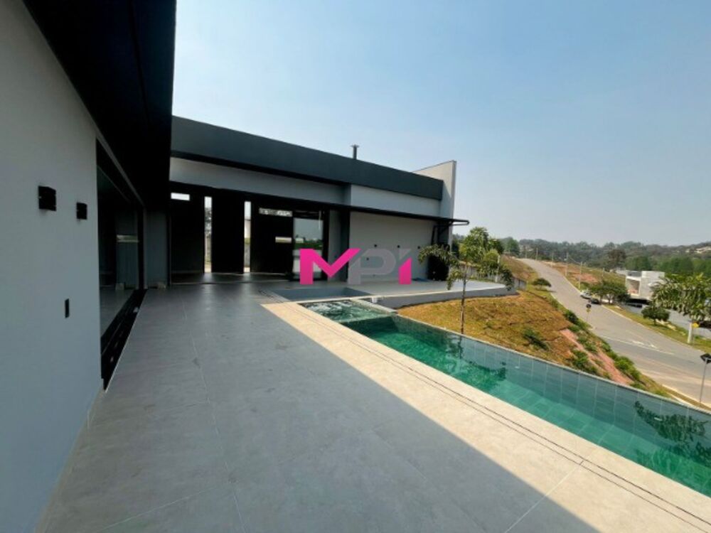 Casa de Condomínio à venda com 4 quartos, 255m² - Foto 5