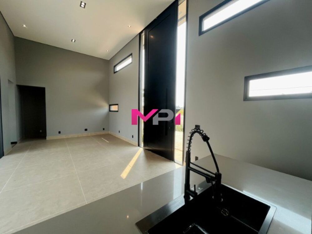 Casa de Condomínio à venda com 4 quartos, 255m² - Foto 9