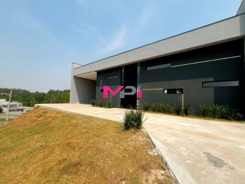 Casa de Condomínio à venda com 4 quartos, 255m² - Foto 1